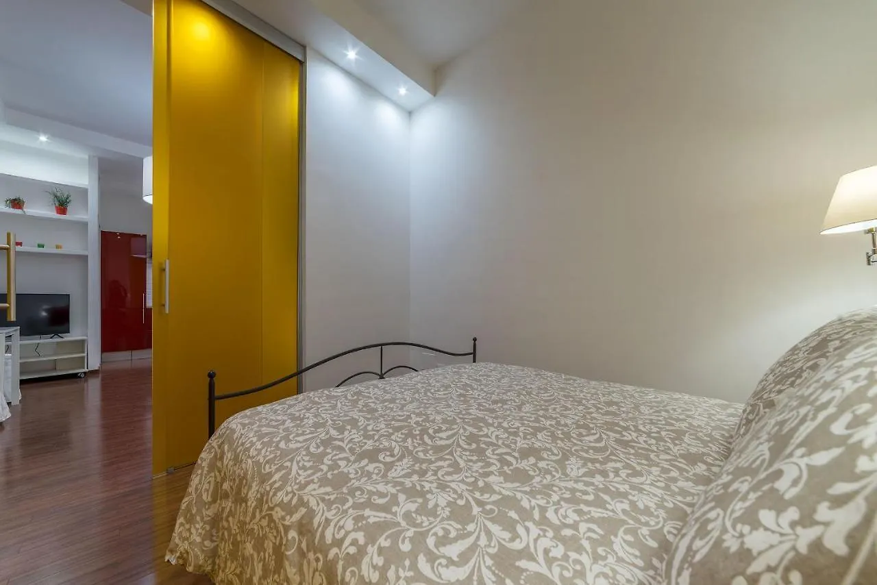 Castro Pretorio & Sallustiano Lovely Flat ローマ